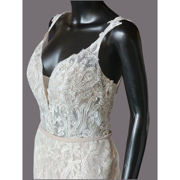 Ivory/Cappuccino Lace Applique Fit and Flare  Wedding  Gown - Mori Lee - Picture 4 of 16